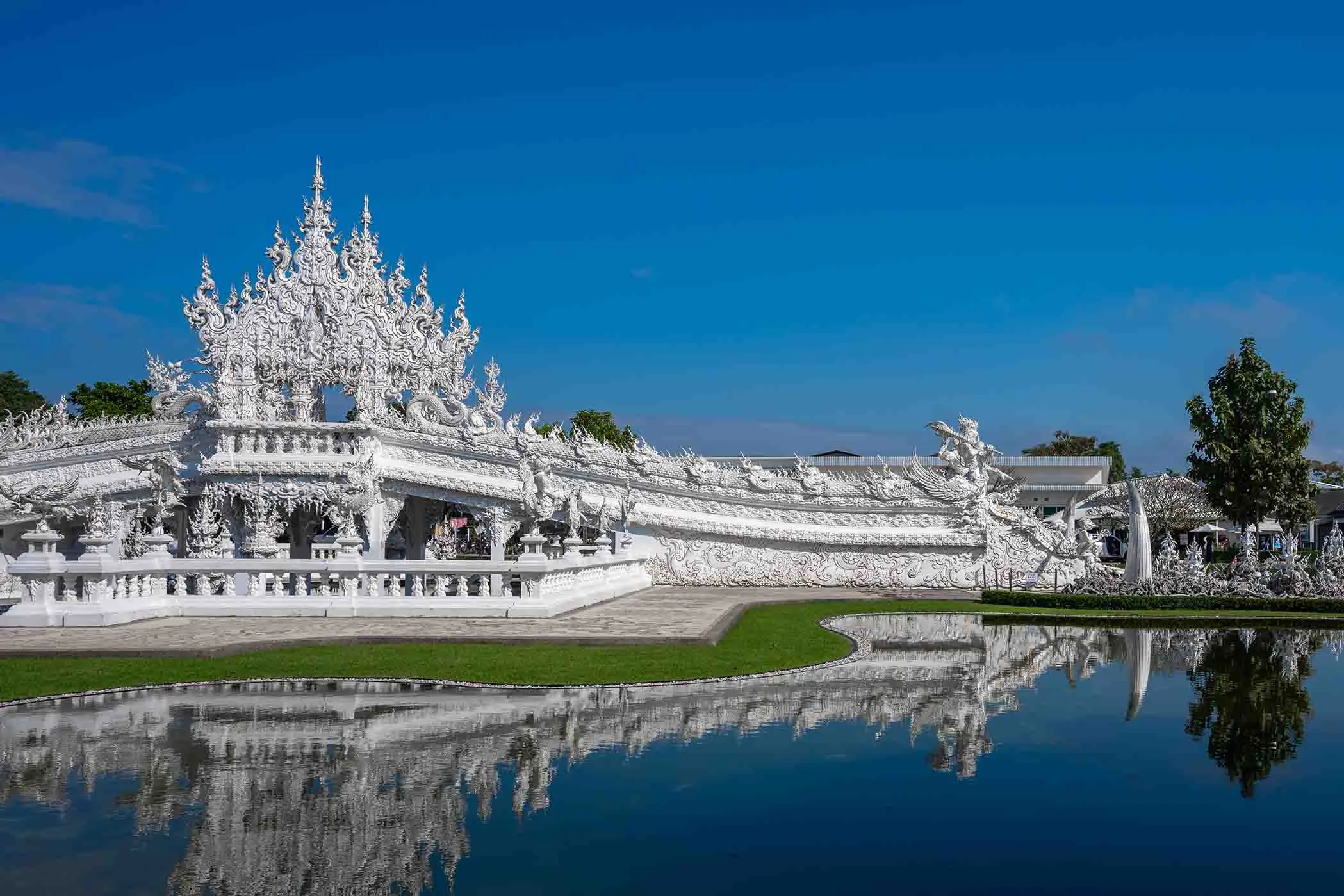 Wat Rong Khun – White Temple